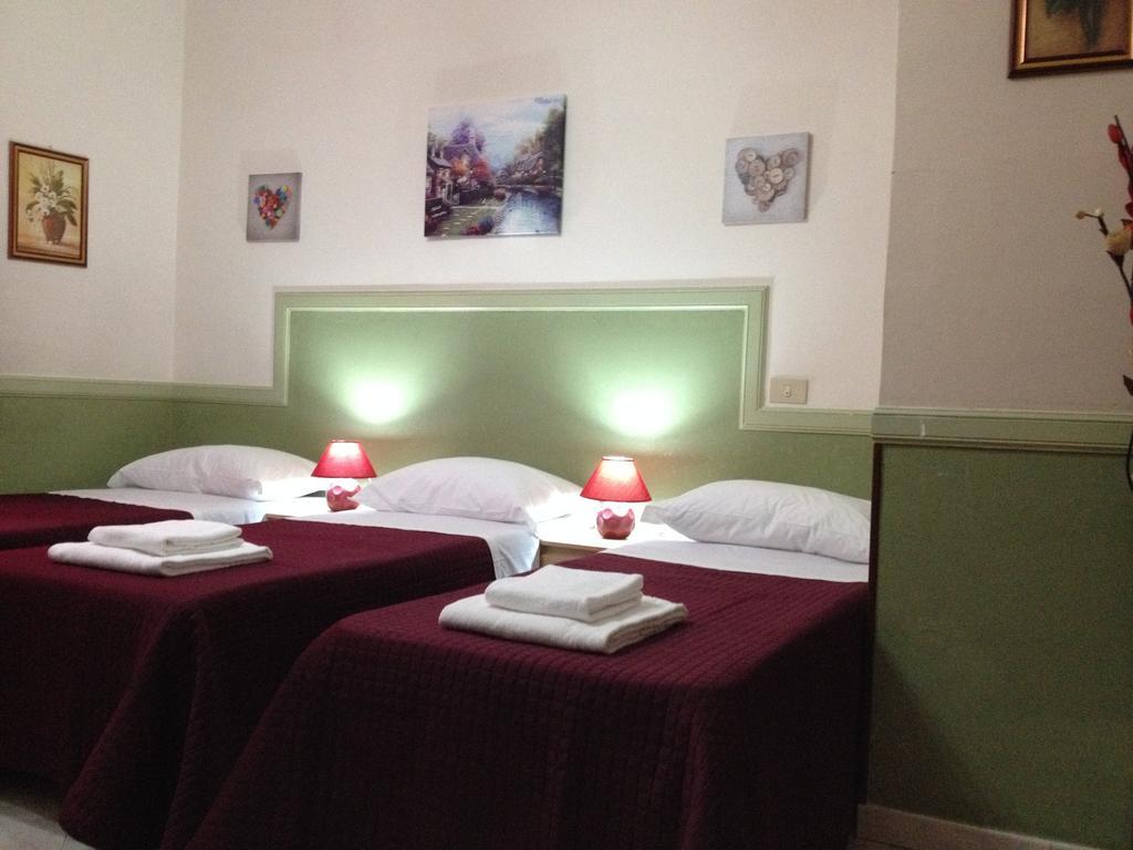 Rome Rainbow Guest House Room photo
